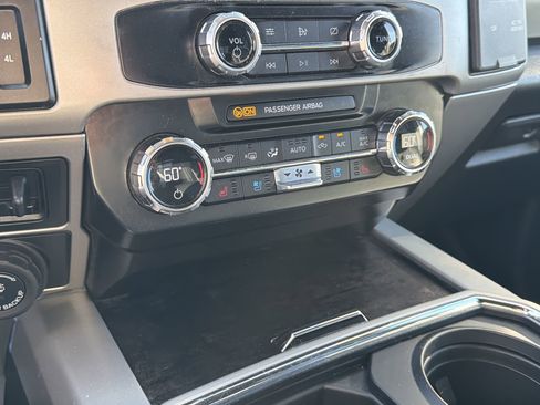 Used 2022 Ford F450 Lariat w/ Lariat Ultimate Package image 27