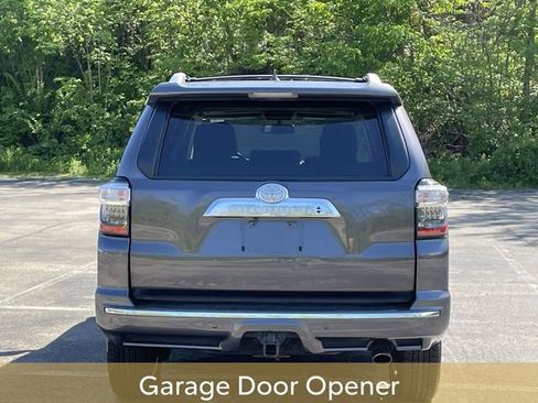 Used 2017 Toyota 4Runner Limited AWD/4WD image 4