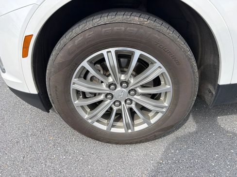 Used 2018 Cadillac XT5 Luxury w/ Driver Awareness Package FWD image 15