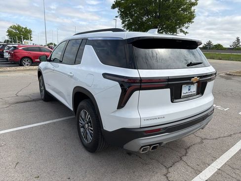 New 2026 Chevrolet Traverse LT w/ Enhanced Driving Package FWD image 5