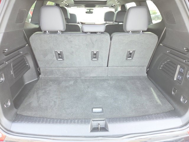 Used 2024 GMC Acadia Denali AWD/4WD image 13
