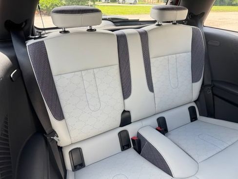 Used 2026 MINI Cooper 2-Door Hardtop FWD image 30