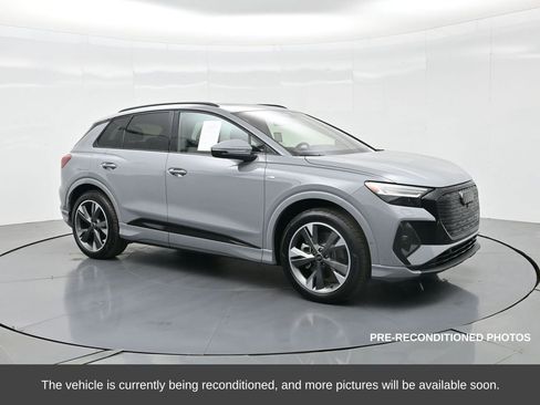 Used 2024 Audi Q4 e-tron Prestige w/ Black Optic Package image 4