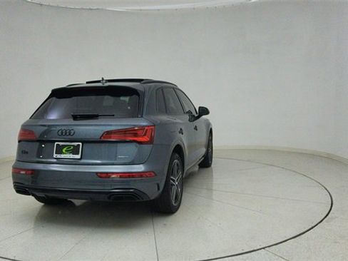 Used 2024 Audi Q5 e Prestige w/ Prestige Package image 75