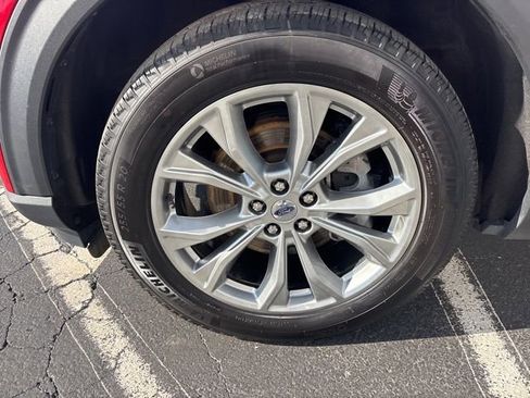 Used 2023 Ford Explorer Limited w/ Limited Technology Package image 12