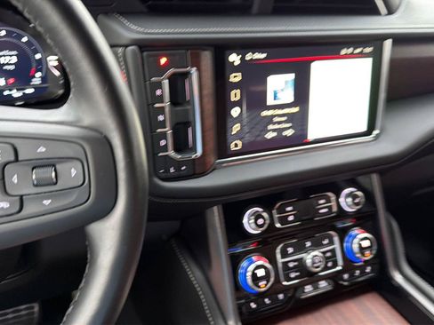 Used 2023 GMC Yukon XL Denali Ultimate AWD/4WD image 22