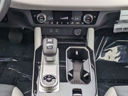 New 2026 Mitsubishi Outlander SE FWD image 19