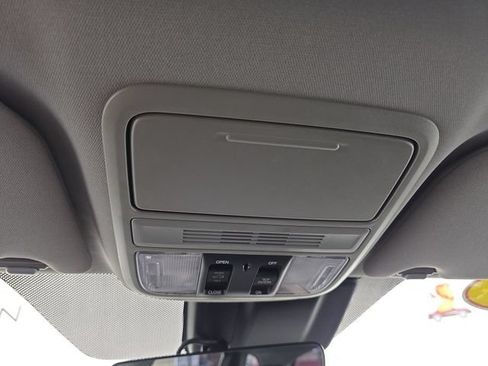 Used 2018 Honda Odyssey EX-L image 25