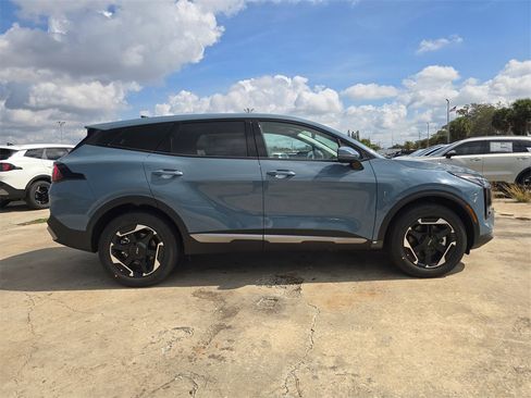 New 2026 Kia Sportage S image 9