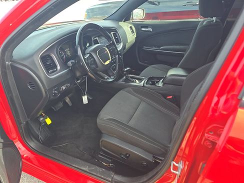 Used 2020 Dodge Charger SXT w/ Blacktop Package RWD image 7