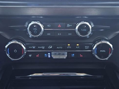 New 2026 Ford F250 Lariat w/ FX4 Off-Road Package image 16