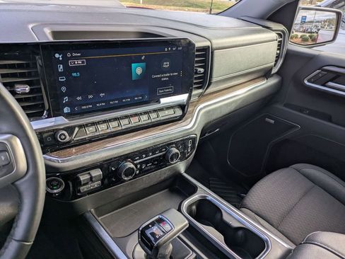 Used 2024 Chevrolet Silverado 1500 LT Trail Boss image 23