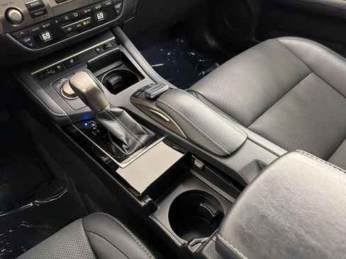 Used 2018 Lexus ES 350 w/ Navigation System Package FWD image 19