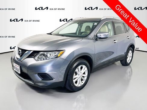 Used 2016 Nissan Rogue SV AWD/4WD image 3