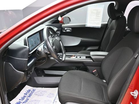 Used 2024 Hyundai Ioniq 6 SE RWD image 17