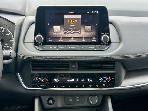New 2026 Nissan Rogue SV AWD/4WD image 30