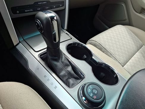 Used 2015 Ford Explorer XLT AWD/4WD image 15