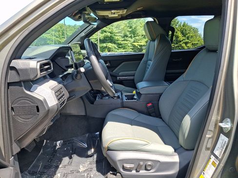 Used 2024 Toyota Tacoma 4x4 Double Cab Hybrid image 15
