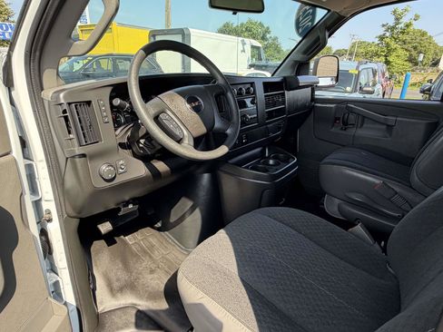 Used 2025 GMC Savana 2500 w/ Driver Convenience Package RWD image 15
