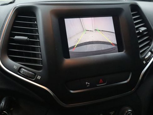 Used 2020 Jeep Cherokee Latitude image 24