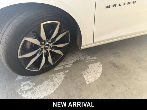Used 2025 Chevrolet Malibu RS FWD image 10