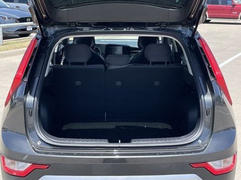 Used 2025 Kia Niro LX FWD image 27