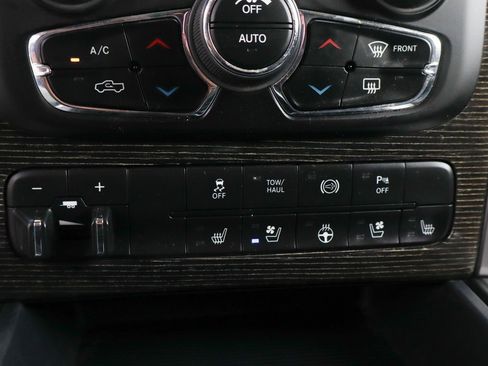 Used 2014 RAM 2500 Limited image 40