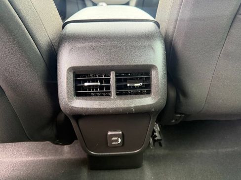 Used 2020 Chevrolet Equinox LS w/ LPO, Cargo Package FWD image 12