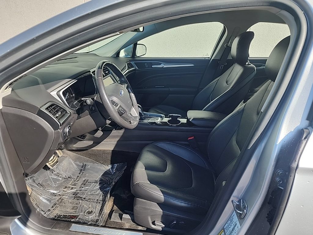 Used 2014 Ford Fusion Titanium FWD image 10