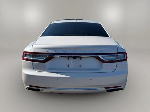 Used 2017 Lincoln Continental Select w/ Climate Package AWD/4WD image 6