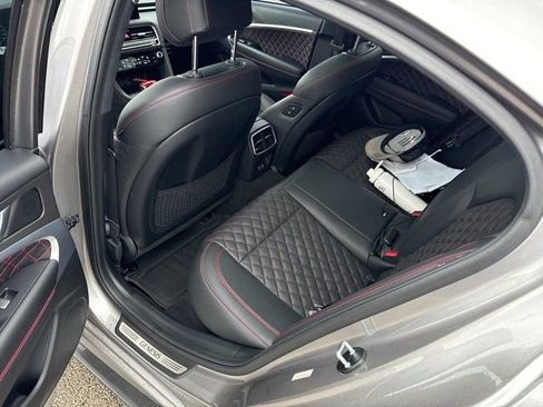 Used 2024 Genesis G70 3.3T Advanced w/ Sport Prestige Package image 10