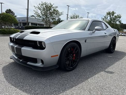 Used 2023 Dodge Challenger SRT Hellcat w/ Driver Convenience Group RWD image 7