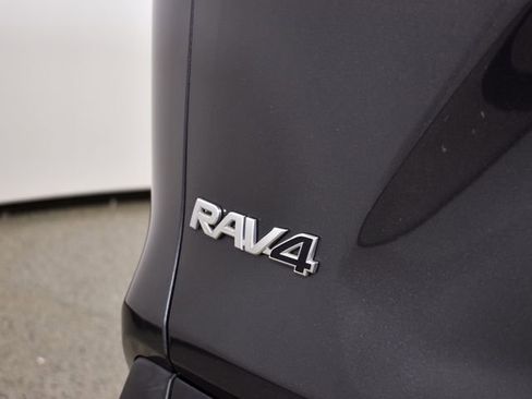 Used 2022 Toyota RAV4 XLE Premium w/ Carpet Mat Package (TMS) AWD/4WD image 13