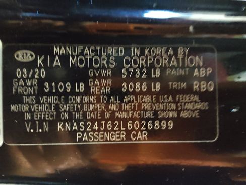 Used 2020 Kia K900 Luxury image 33