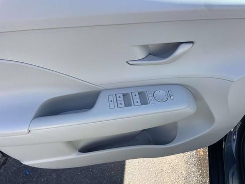 Used 2026 Hyundai Kona SE FWD image 18