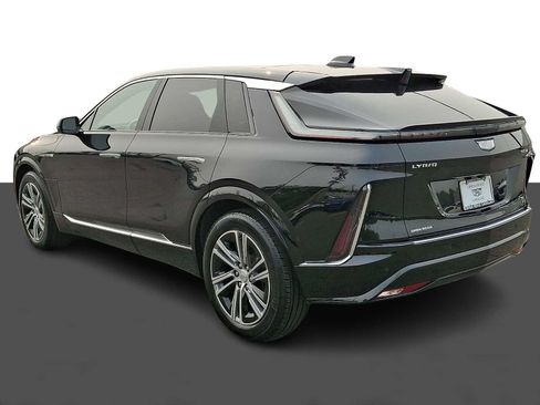 Used 2024 Cadillac Lyriq Luxury AWD/4WD image 4