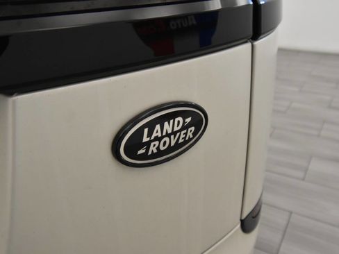 Used 2020 Land Rover Range Rover Velar S image 32