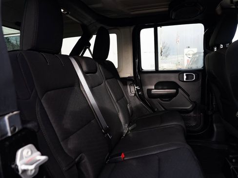 Used 2020 Jeep Wrangler Unlimited Sport S image 25