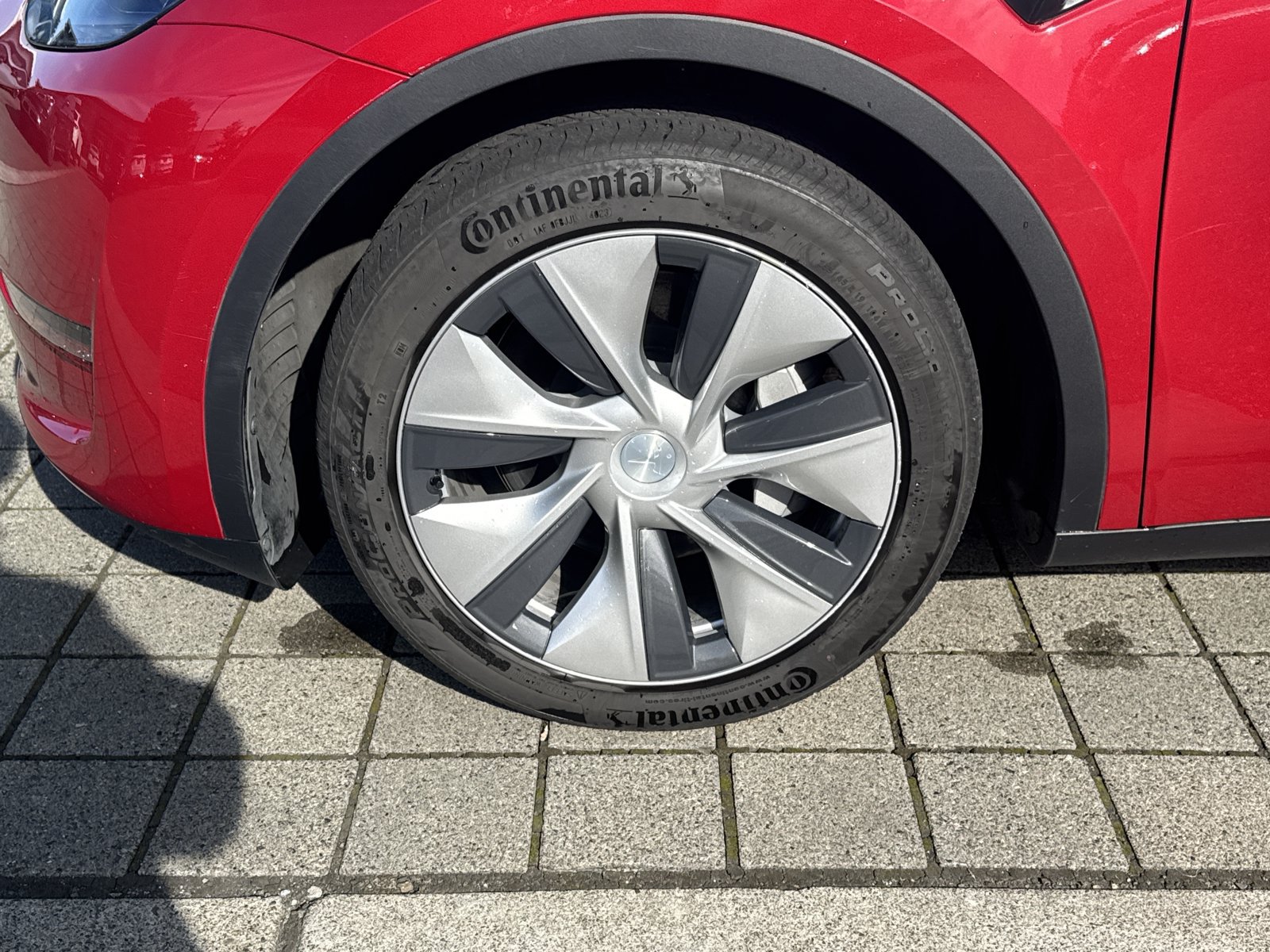 Used 2023 Tesla Model Y Long Range AWD/4WD image 9