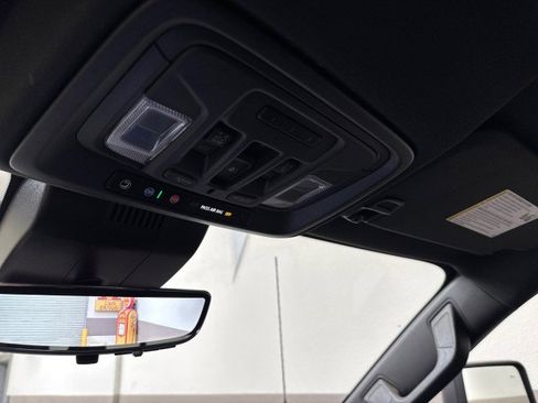 Used 2024 Chevrolet Silverado 2500 ZR2 w/ Technology Package image 36