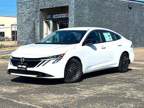 New 2026 Nissan Sentra SV w/ SV Convenience Package FWD image 2