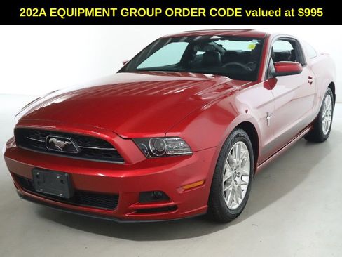 Used 2013 Ford Mustang Premium image 4
