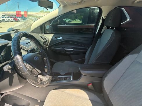 Used 2017 Ford Escape SE FWD image 31