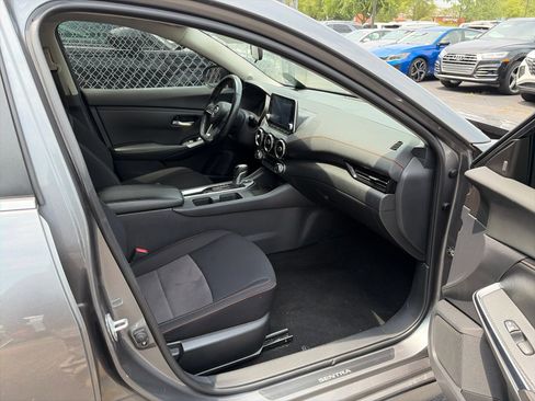 Used 2023 Nissan Sentra SR w/ Trunk Package FWD image 15