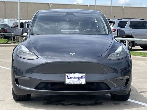 Used 2024 Tesla Model Y Long Range AWD/4WD image 7