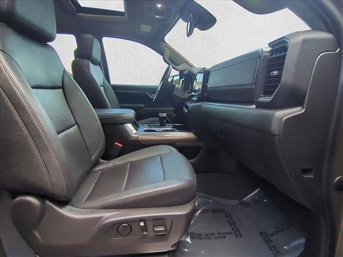 Used 2023 Chevrolet Silverado 1500 LTZ w/ LTZ Premium Package AWD/4WD image 26