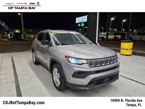 Certified 2022 Jeep Compass Latitude w/ Convenience Group FWD image 1