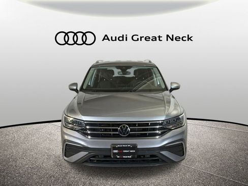 Used 2022 Volkswagen Tiguan SE AWD/4WD image 18