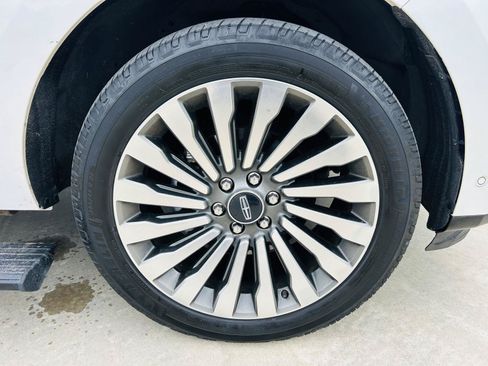 Used 2019 Lincoln Navigator Reserve AWD/4WD image 49