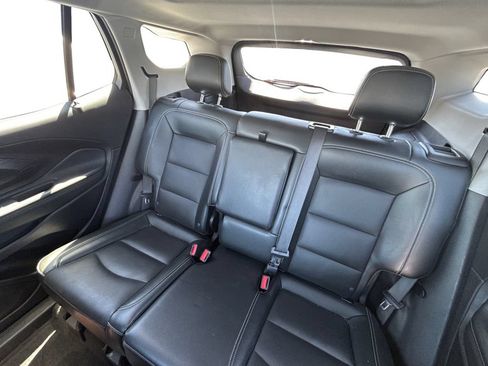 Used 2024 GMC Terrain SLT AWD/4WD image 19